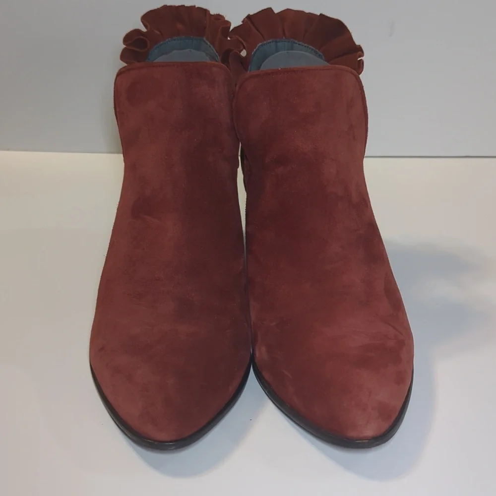Lori Goldstein Sydney Ruffle Detail Ankle Booties Size 8